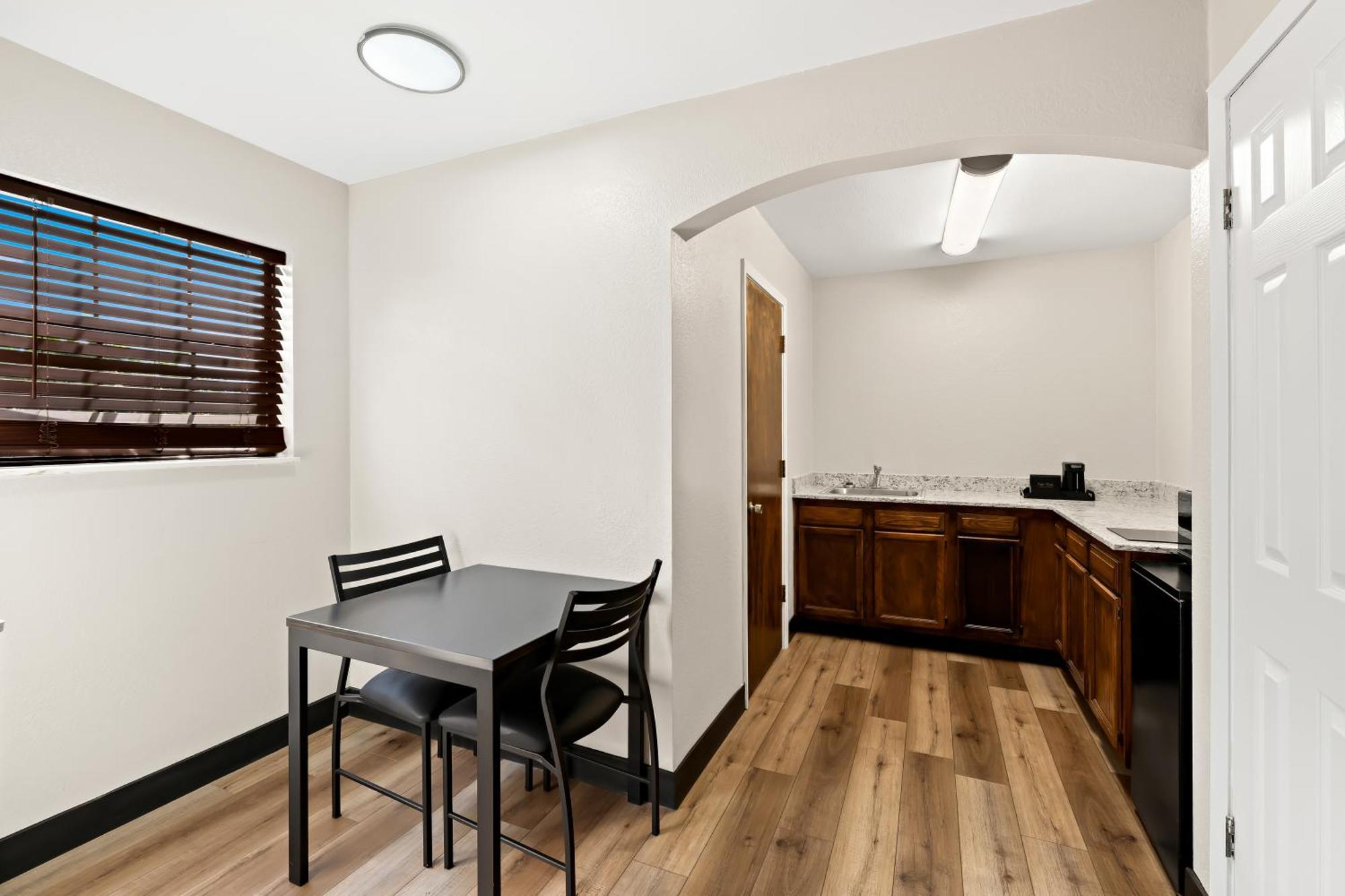 Quality Inn & Suites Dumas Экстерьер фото