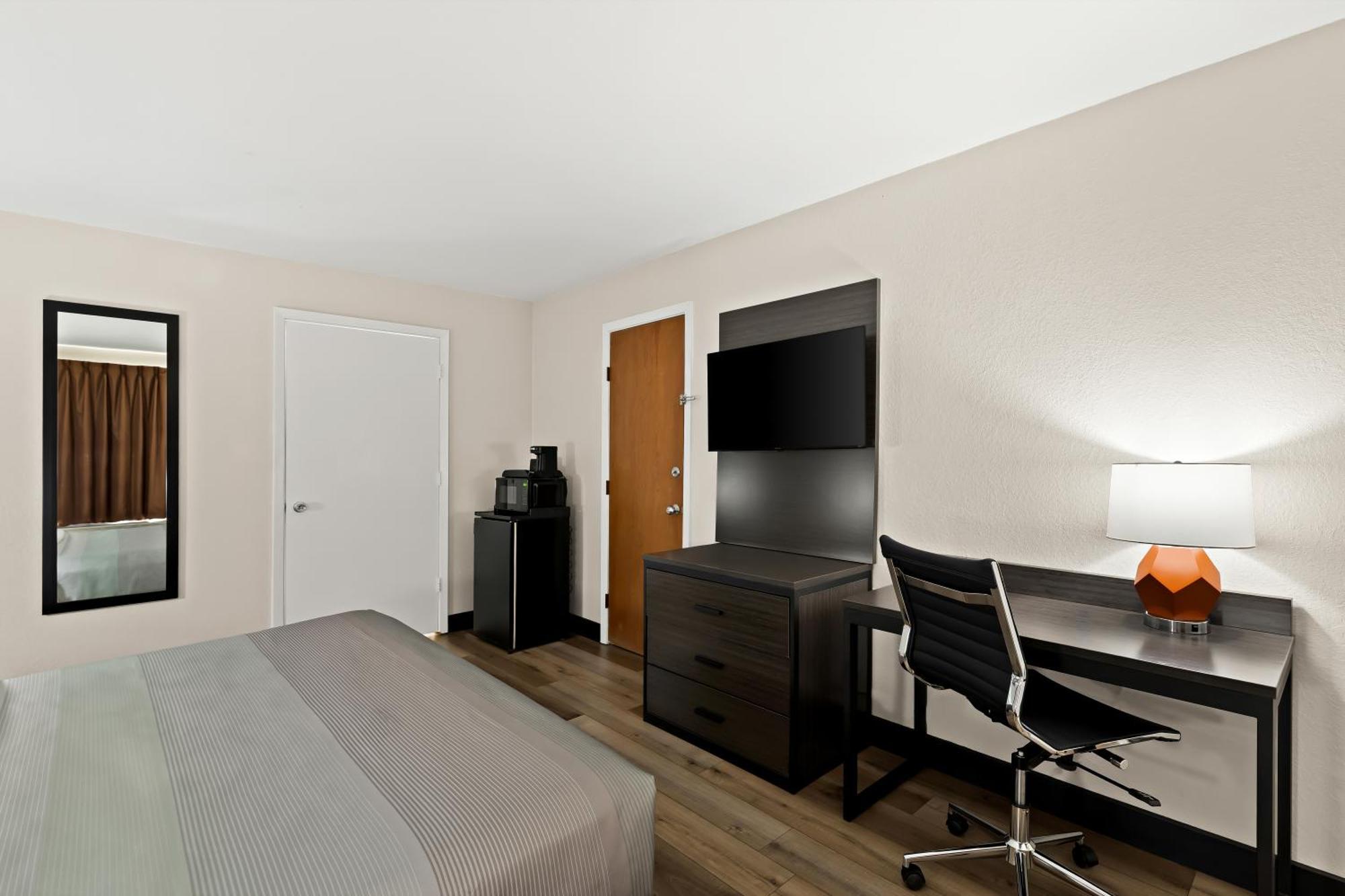 Quality Inn & Suites Dumas Экстерьер фото
