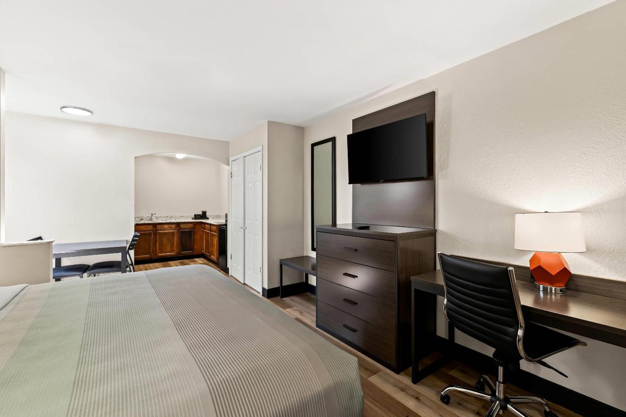 Quality Inn & Suites Dumas Экстерьер фото