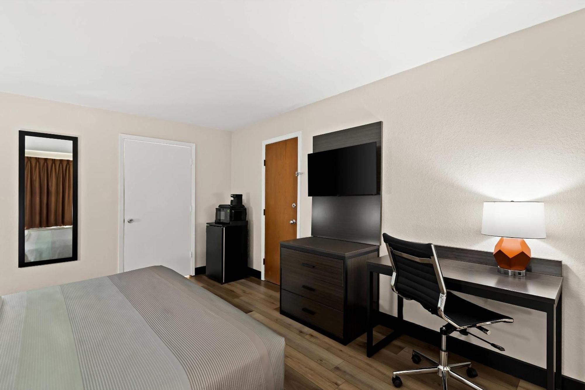 Quality Inn & Suites Dumas Экстерьер фото